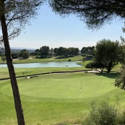 LA PERLE DE PROVENCE-Magnifique Vue CLIM LINGE Golf Saumane 6P Piscine Tennis