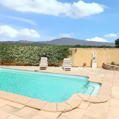 Maison avec piscine privée à Caromb