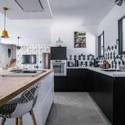 Maison contemporaine - grand jardin et piscine privée