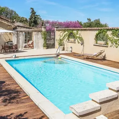 Gorgeous Home In Vernègues