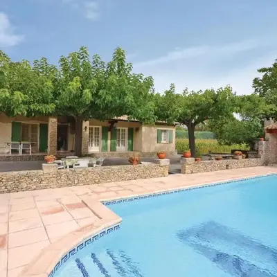 3 Bedroom Amazing Home In Lagnes