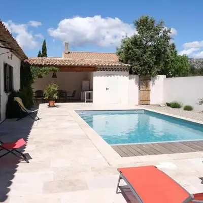charming vacation rental with heated pool at the foot of the alpilles