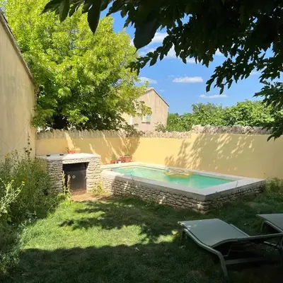 Charming village house in Goult