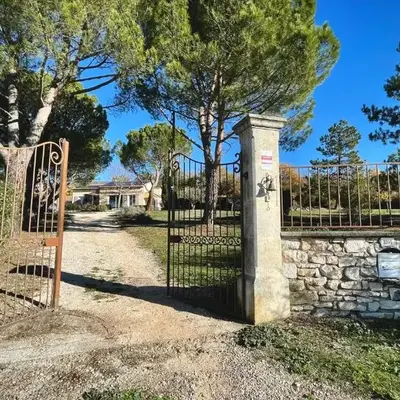 Villa avec Piscine et Vues Imprenables